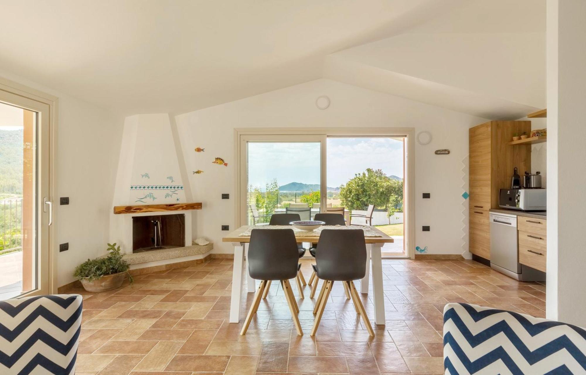 Stefanina - Vista Mare E Piscina Privata Vicina Di Cala Sinzias Casa vacanze *